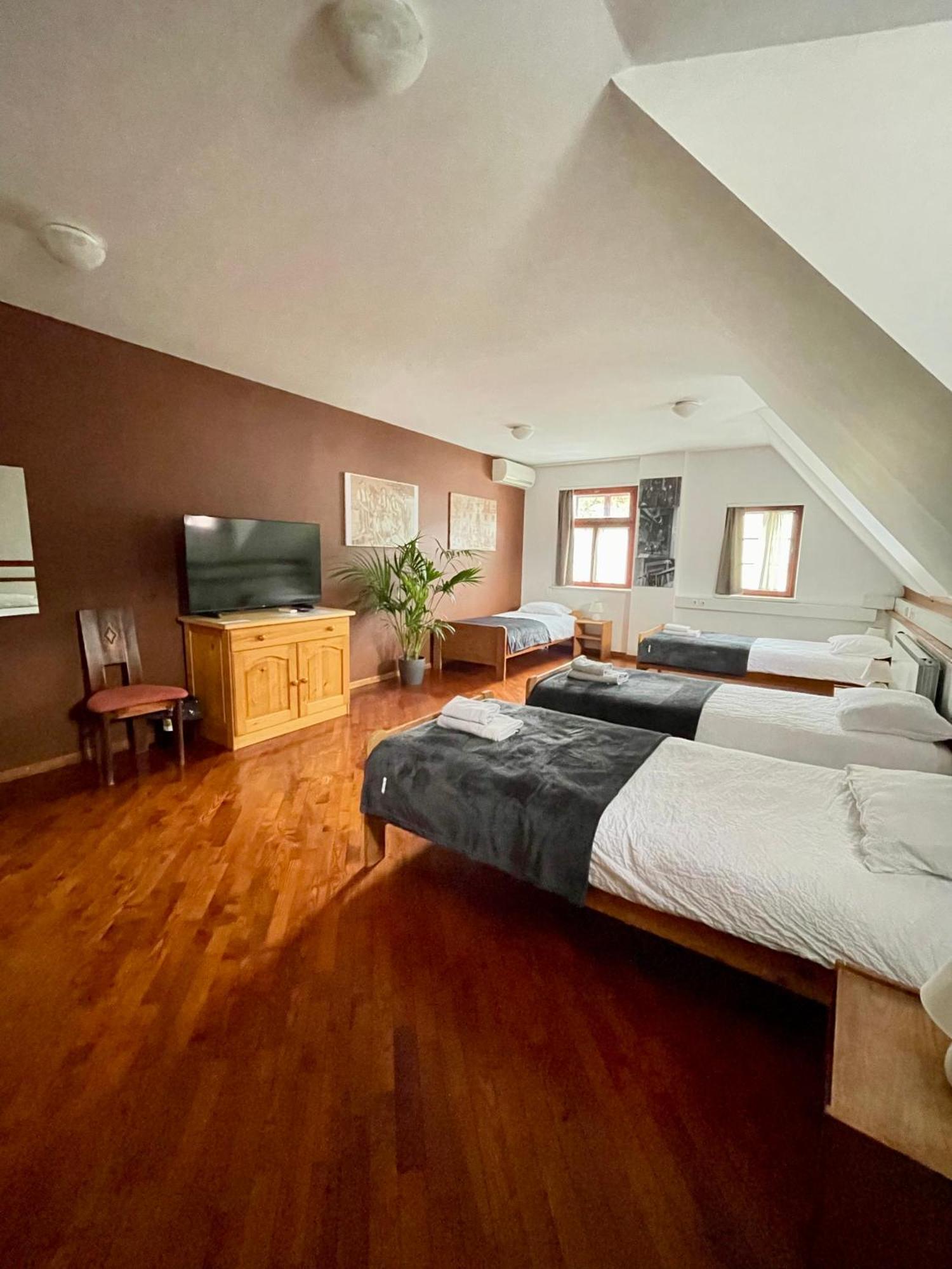 Gostisce Barbara Hotel Idrija Eksteriør billede