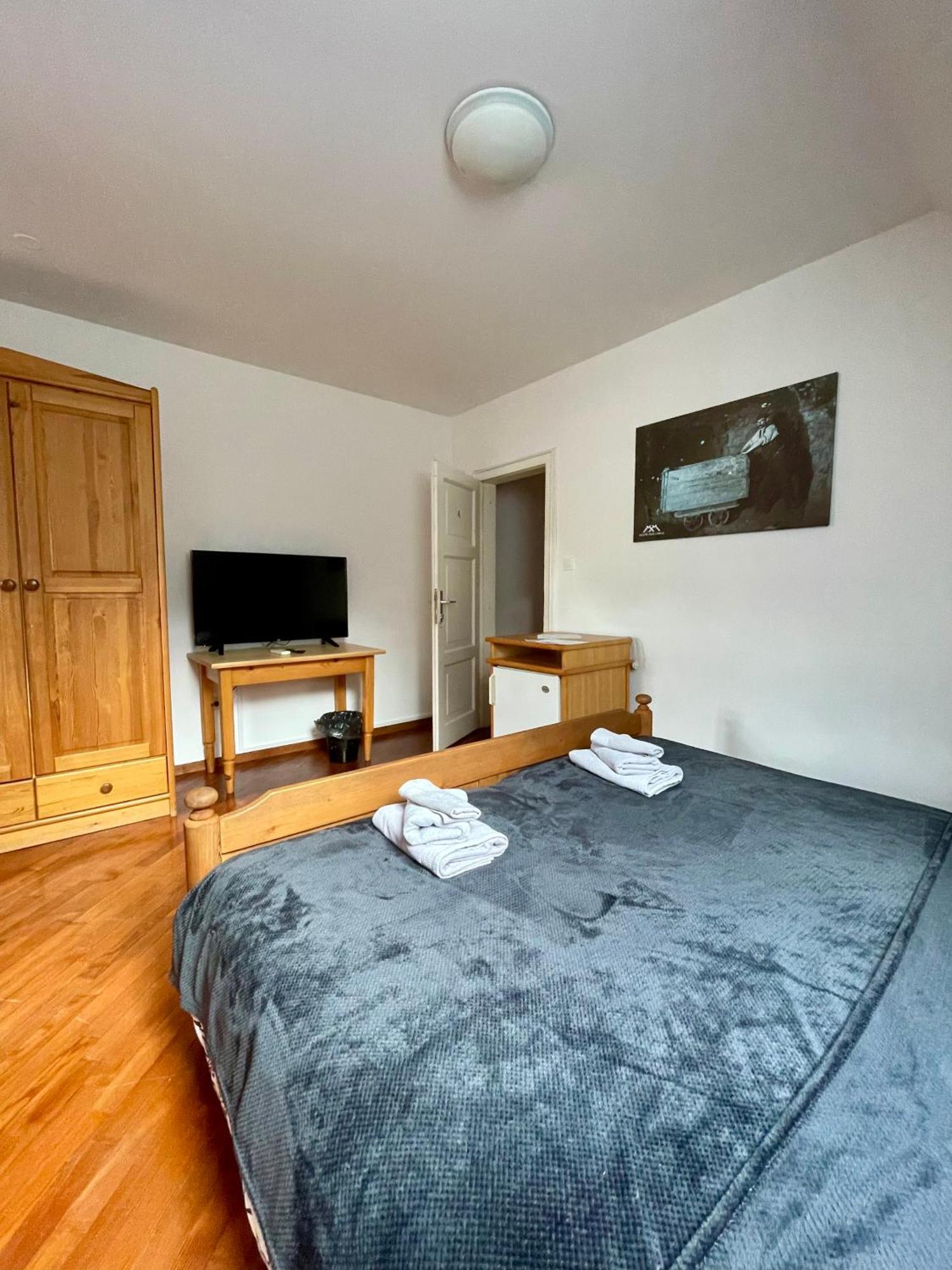Gostisce Barbara Hotel Idrija Eksteriør billede