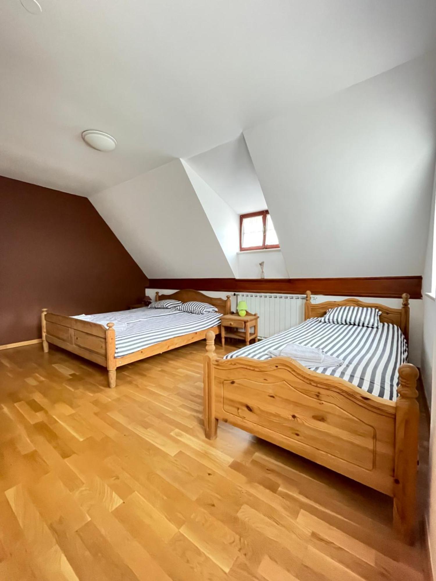 Gostisce Barbara Hotel Idrija Eksteriør billede