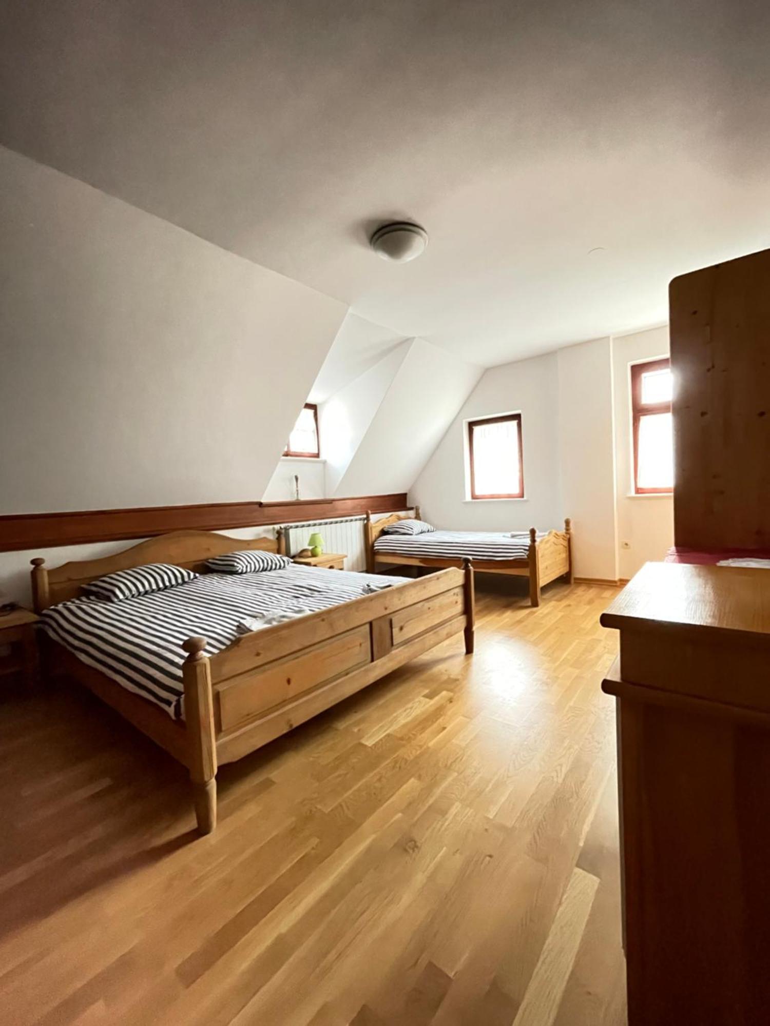 Gostisce Barbara Hotel Idrija Eksteriør billede