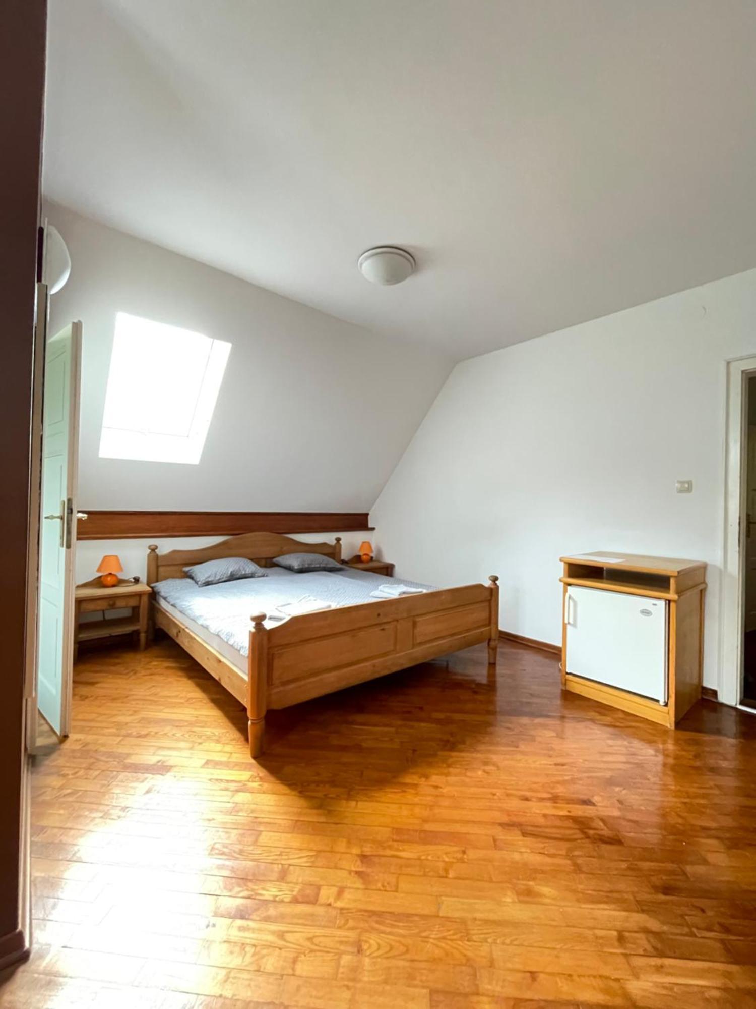 Gostisce Barbara Hotel Idrija Eksteriør billede