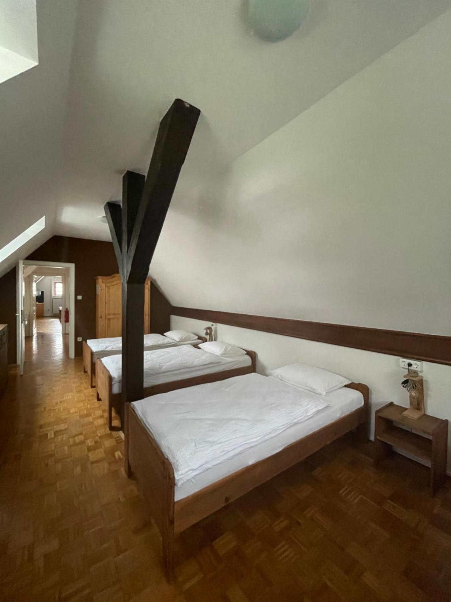 Gostisce Barbara Hotel Idrija Eksteriør billede